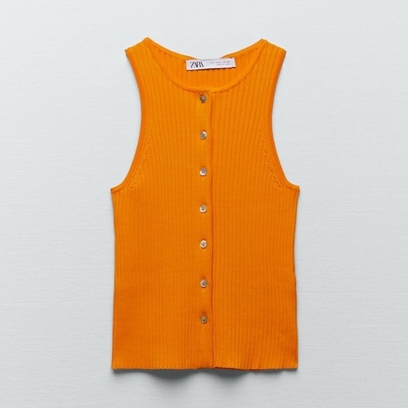 Zara Tops - Zara Buttoned Knit Top